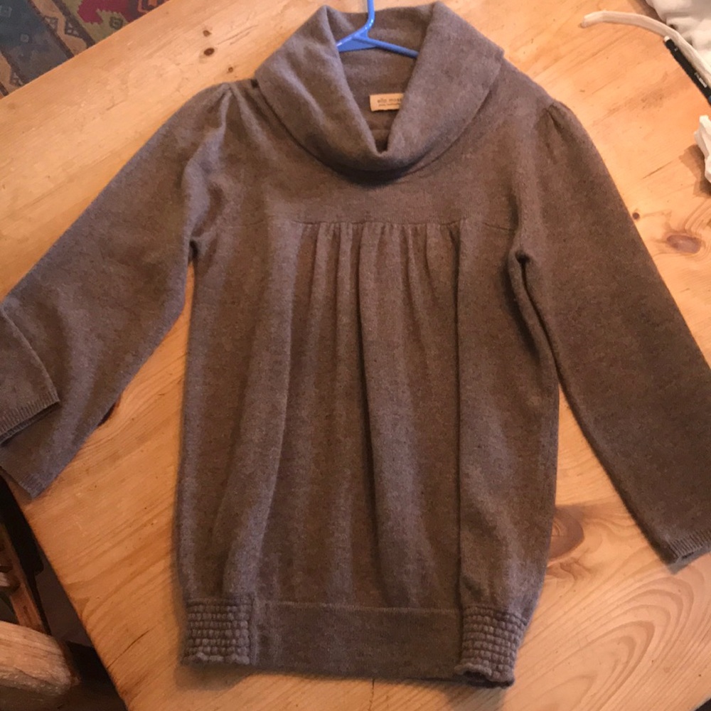Brand new! Cashmere sweater by Ella Moss
